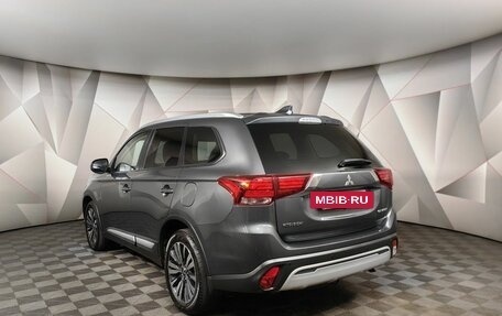 Mitsubishi Outlander III рестайлинг 3, 2018 год, 1 815 000 рублей, 4 фотография