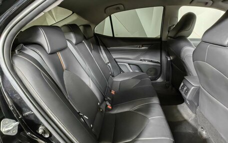 Toyota Camry, 2019 год, 2 049 000 рублей, 14 фотография