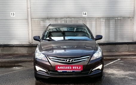 Hyundai Solaris II рестайлинг, 2015 год, 849 000 рублей, 2 фотография