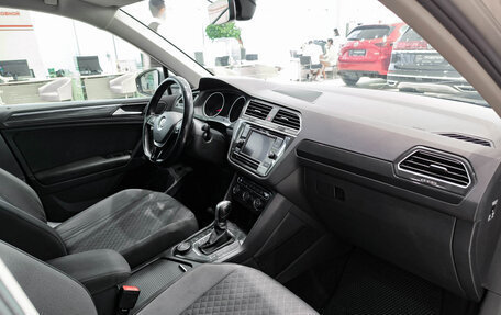 Volkswagen Tiguan II, 2017 год, 1 950 000 рублей, 13 фотография