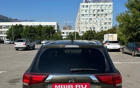 Mitsubishi Outlander III рестайлинг 3, 2019 год, 1 920 000 рублей, 3 фотография