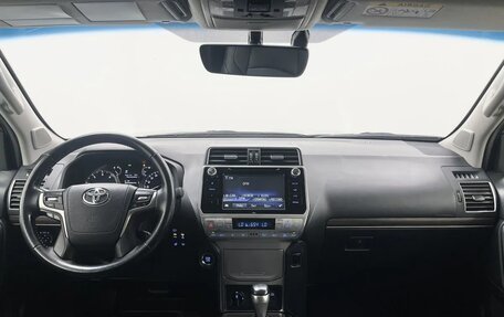Toyota Land Cruiser Prado 150 рестайлинг 2, 2019 год, 5 200 000 рублей, 20 фотография