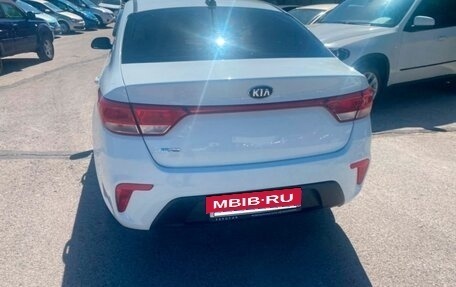 KIA Rio IV, 2019 год, 1 300 000 рублей, 3 фотография