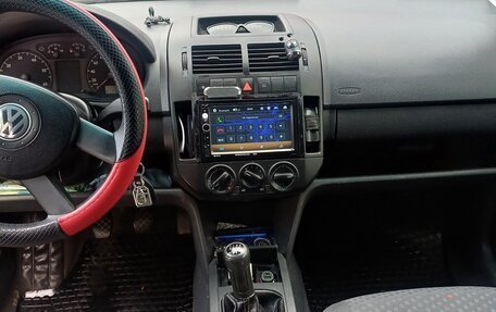 Volkswagen Polo IV рестайлинг, 2005 год, 450 000 рублей, 4 фотография