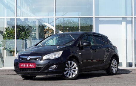 Opel Astra J, 2011 год, 720 000 рублей, 1 фотография
