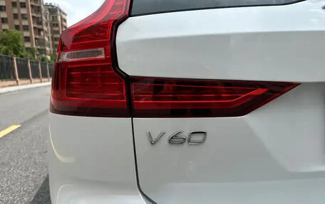 Volvo V60 II, 2022 год, 3 250 000 рублей, 8 фотография