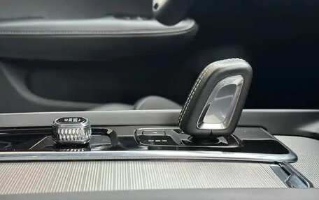 Volvo V60 II, 2022 год, 3 250 000 рублей, 16 фотография