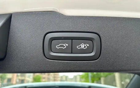Volvo V60 II, 2022 год, 3 250 000 рублей, 20 фотография