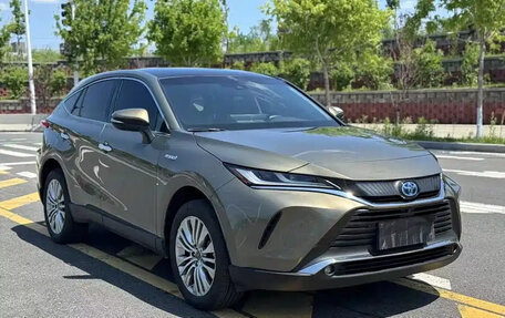 Toyota Harrier, 2022 год, 2 350 596 рублей, 2 фотография