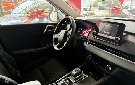 Mitsubishi Outlander, 2021 год, 4 150 000 рублей, 6 фотография