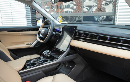 Geely Atlas, 2023 год, 2 245 000 рублей, 4 фотография