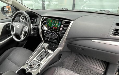 Mitsubishi Pajero Sport III рестайлинг, 2020 год, 3 740 000 рублей, 10 фотография