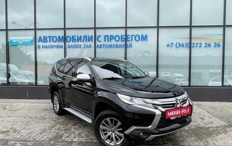 Mitsubishi Pajero Sport III рестайлинг, 2020 год, 3 740 000 рублей, 7 фотография