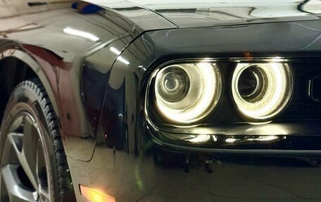 Dodge Challenger III рестайлинг 2, 2020 год, 4 500 000 рублей, 8 фотография