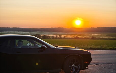 Dodge Challenger III рестайлинг 2, 2020 год, 4 500 000 рублей, 15 фотография