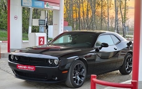 Dodge Challenger III рестайлинг 2, 2020 год, 4 500 000 рублей, 16 фотография