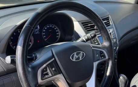 Hyundai Solaris II рестайлинг, 2015 год, 1 100 000 рублей, 8 фотография