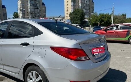 Hyundai Solaris II рестайлинг, 2015 год, 1 100 000 рублей, 13 фотография