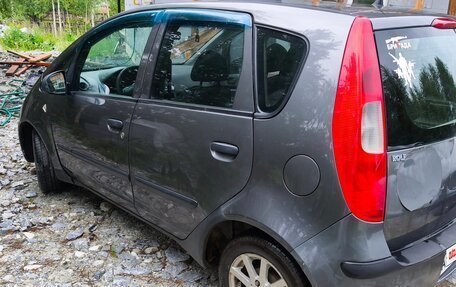Mitsubishi Colt VI рестайлинг, 2006 год, 320 000 рублей, 3 фотография