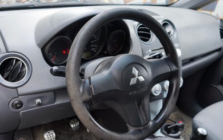 Mitsubishi Colt VI рестайлинг, 2006 год, 320 000 рублей, 11 фотография