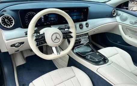 Mercedes-Benz E-Класс, 2022 год, 4 590 999 рублей, 6 фотография