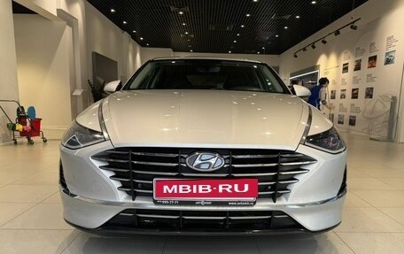 Hyundai Sonata VIII, 2021 год, 2 389 000 рублей, 2 фотография