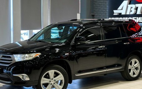 Toyota Highlander III, 2011 год, 2 287 000 рублей, 2 фотография