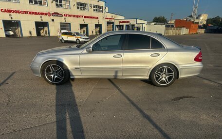 Mercedes-Benz E-Класс, 2002 год, 750 000 рублей, 3 фотография