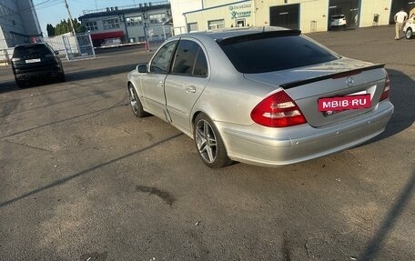 Mercedes-Benz E-Класс, 2002 год, 750 000 рублей, 4 фотография