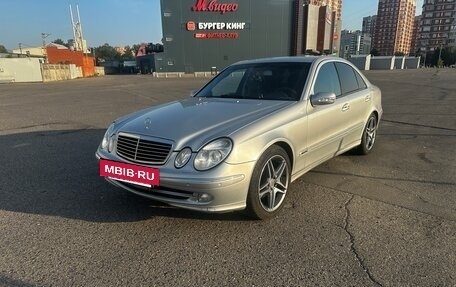 Mercedes-Benz E-Класс, 2002 год, 750 000 рублей, 2 фотография