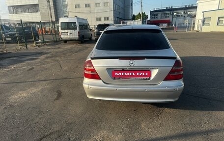 Mercedes-Benz E-Класс, 2002 год, 750 000 рублей, 5 фотография