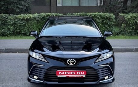 Toyota Camry, 2021 год, 2 650 000 рублей, 3 фотография