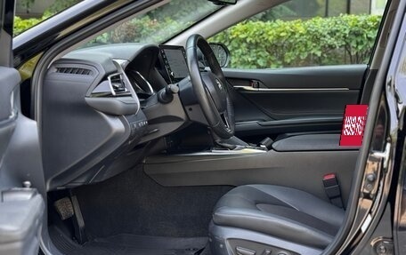 Toyota Camry, 2021 год, 2 650 000 рублей, 9 фотография
