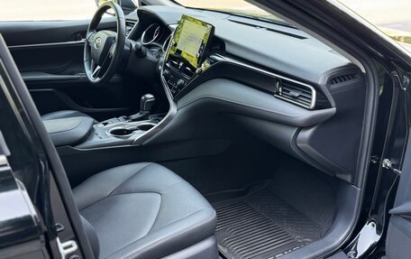 Toyota Camry, 2021 год, 2 650 000 рублей, 13 фотография