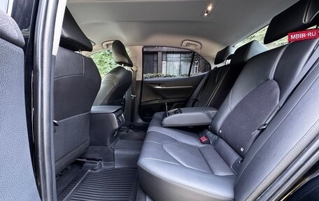 Toyota Camry, 2021 год, 2 650 000 рублей, 24 фотография