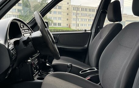 Chevrolet Niva I рестайлинг, 2015 год, 645 000 рублей, 10 фотография