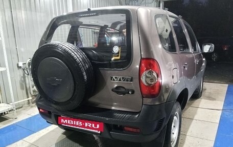 Chevrolet Niva I рестайлинг, 2015 год, 545 000 рублей, 3 фотография
