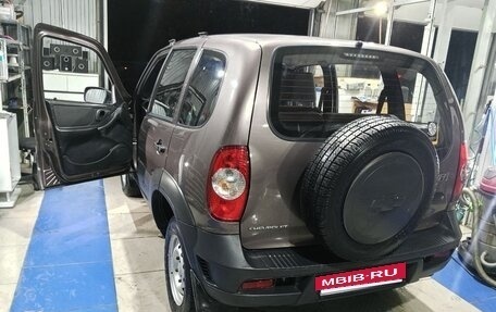 Chevrolet Niva I рестайлинг, 2015 год, 545 000 рублей, 10 фотография