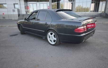 Mercedes-Benz E-Класс, 1998 год, 385 000 рублей, 5 фотография