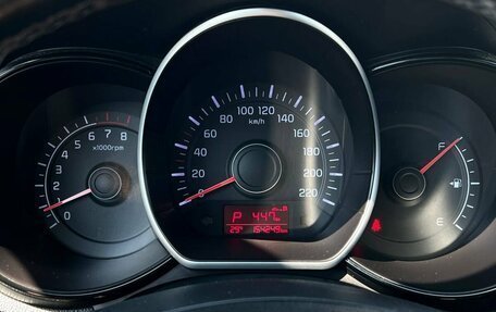 KIA Rio III рестайлинг, 2015 год, 1 070 000 рублей, 17 фотография