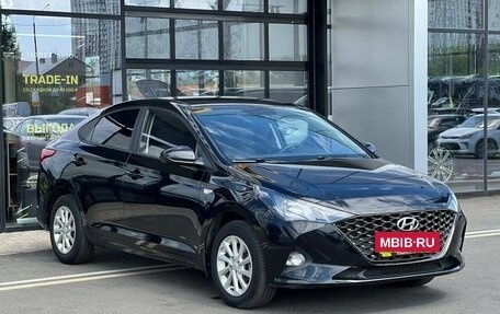Hyundai Solaris II рестайлинг, 2021 год, 1 655 000 рублей, 3 фотография