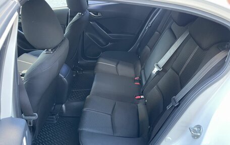 Mazda 3, 2016 год, 1 695 000 рублей, 15 фотография