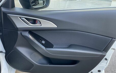 Mazda 3, 2016 год, 1 695 000 рублей, 12 фотография