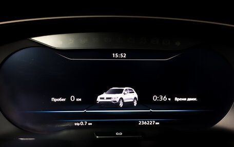 Volkswagen Tiguan II, 2017 год, 1 695 000 рублей, 12 фотография