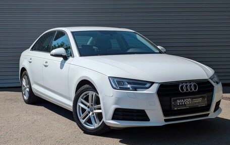Audi A4, 2018 год, 2 450 000 рублей, 3 фотография