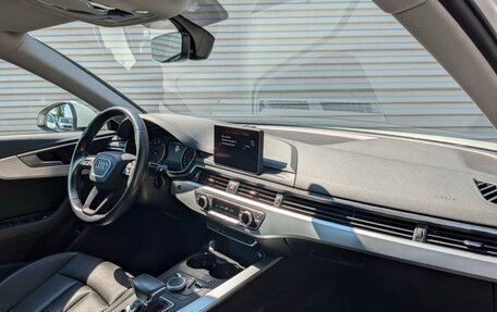 Audi A4, 2018 год, 2 450 000 рублей, 11 фотография