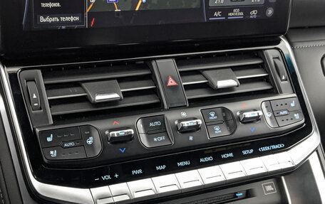 Toyota Land Cruiser, 2021 год, 10 300 000 рублей, 25 фотография