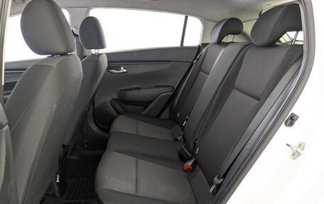 KIA Rio IV, 2021 год, 1 075 000 рублей, 10 фотография