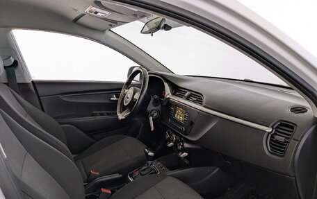 KIA Rio IV, 2021 год, 1 075 000 рублей, 11 фотография
