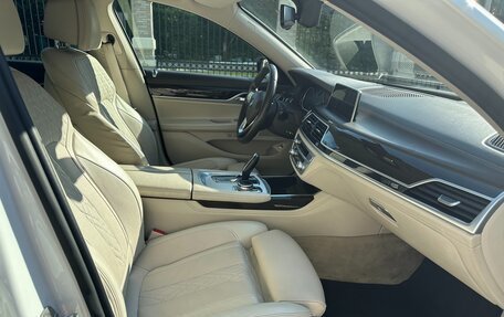 BMW 7 серия, 2016 год, 2 700 000 рублей, 6 фотография